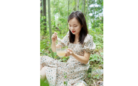 為何99%漂亮女性每天都在喝一杯有機野生葛根粉？