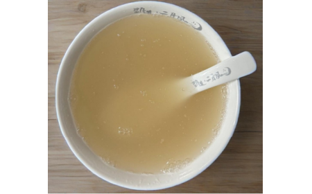 夏日解暑，這碗冷藏的野生葛根粉藏著自然的清涼答案?